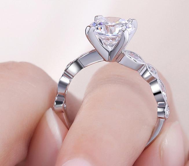 Four-claw simulation diamond ring female simple female models crown gold-plated creative ring female retro temperament jewelry